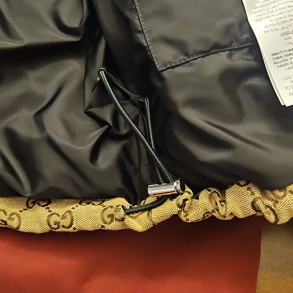 Gucci Beige Monogram Quilted Puffer Jacket - Picture 4 of 14